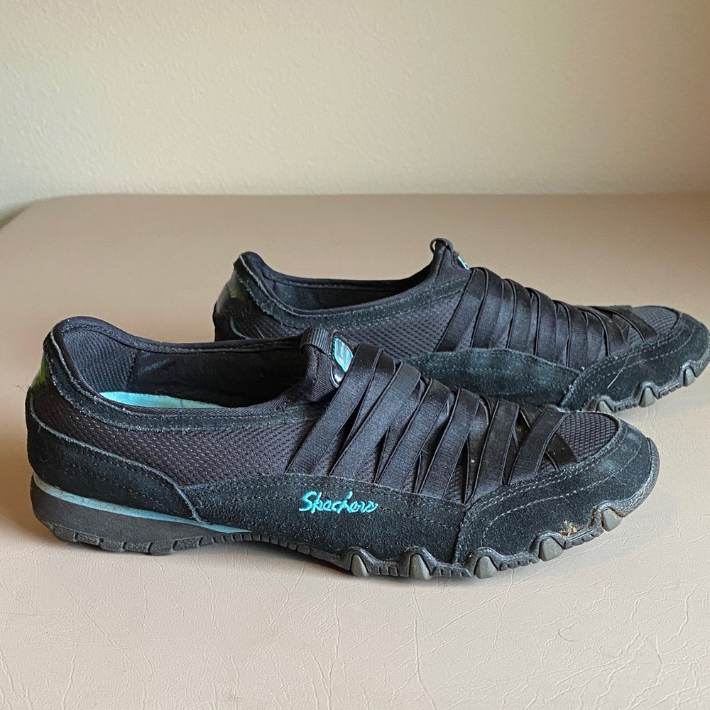 Skechers Black Slip-On Sneakers with Teal Logo Accents - Picture 2 of 6